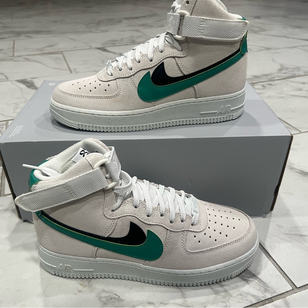 Size 9 - Nike Air Force 1 High SE White 2022 Brand New Women's Sneakers Shoes
